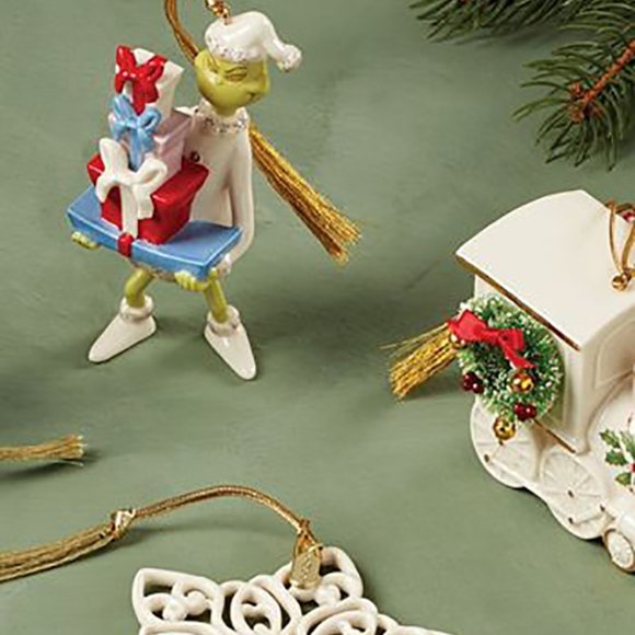 Brand New Lenox The Grinch With All The Gifts Ornament Collectible NIB - Picture 2 of 4